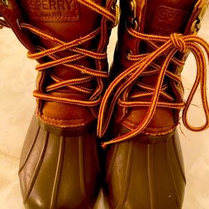 Little boys Sperry “duck” boots